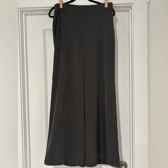 Max Studio Charcoal- Wide Leg Trousers - Picture 3 of 9